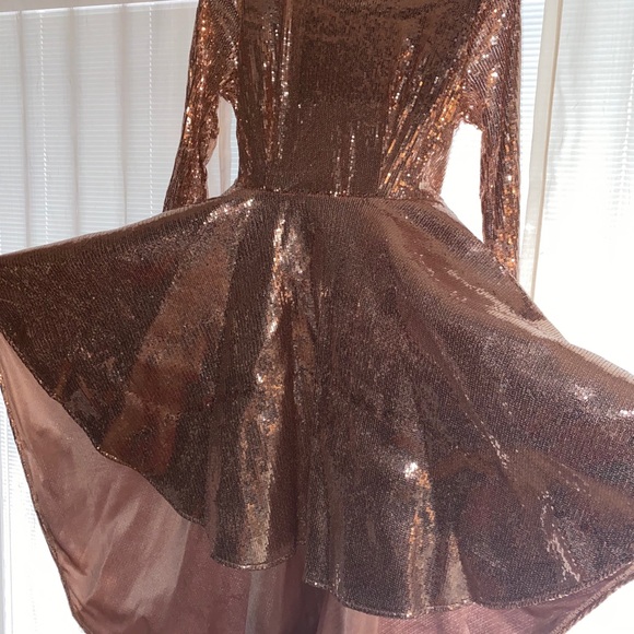 Hi-Lo RoseGold shimmery formal dress - Picture 9 of 9
